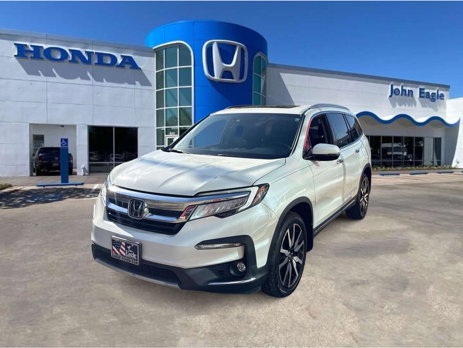 2019 Honda Pilot Elite's photo