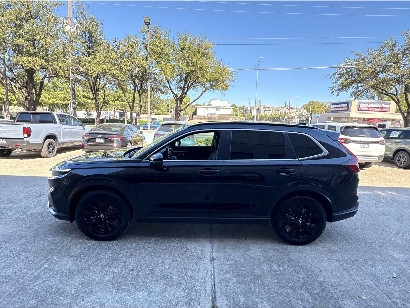 2025 Honda CR-V Sport Touring's photo