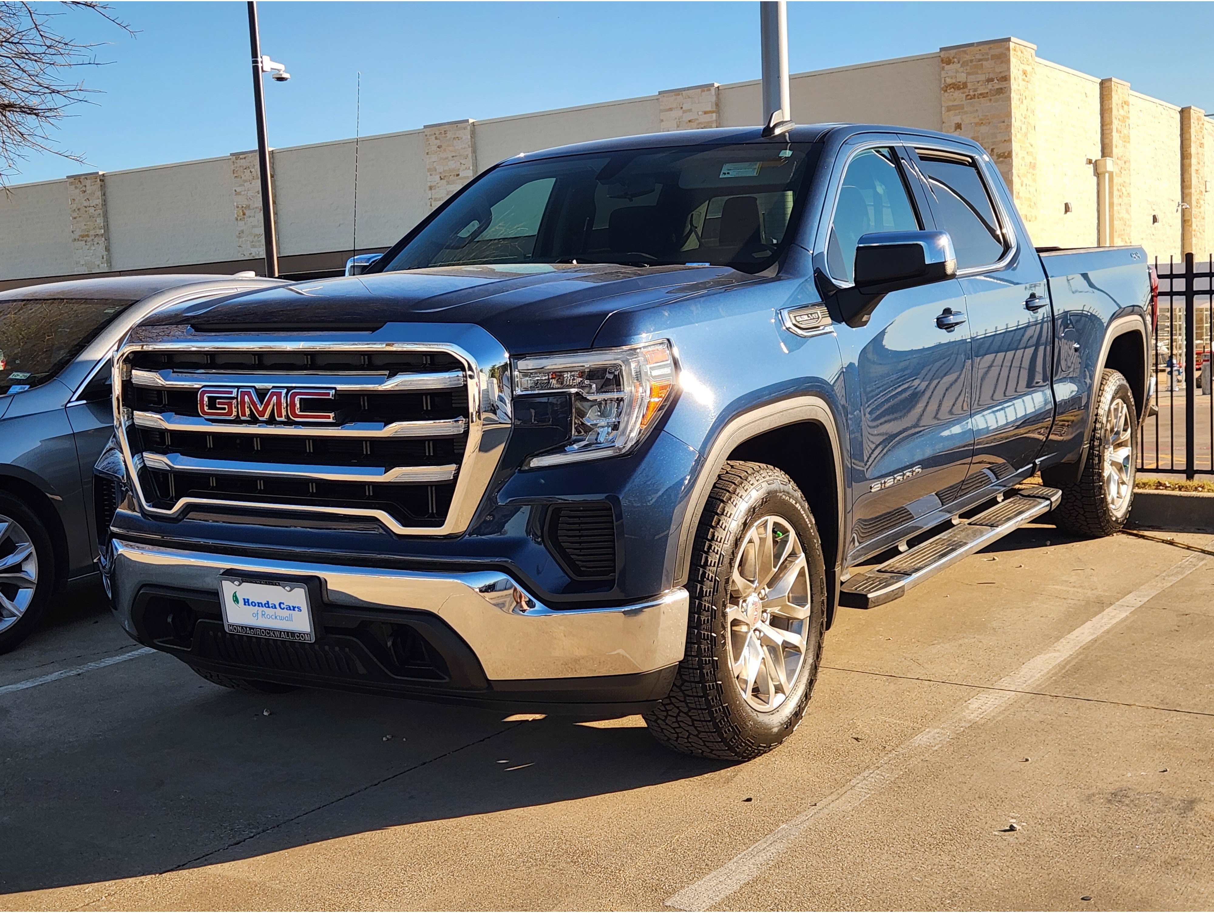 2019 GMC Sierra 1500 SLE's photo