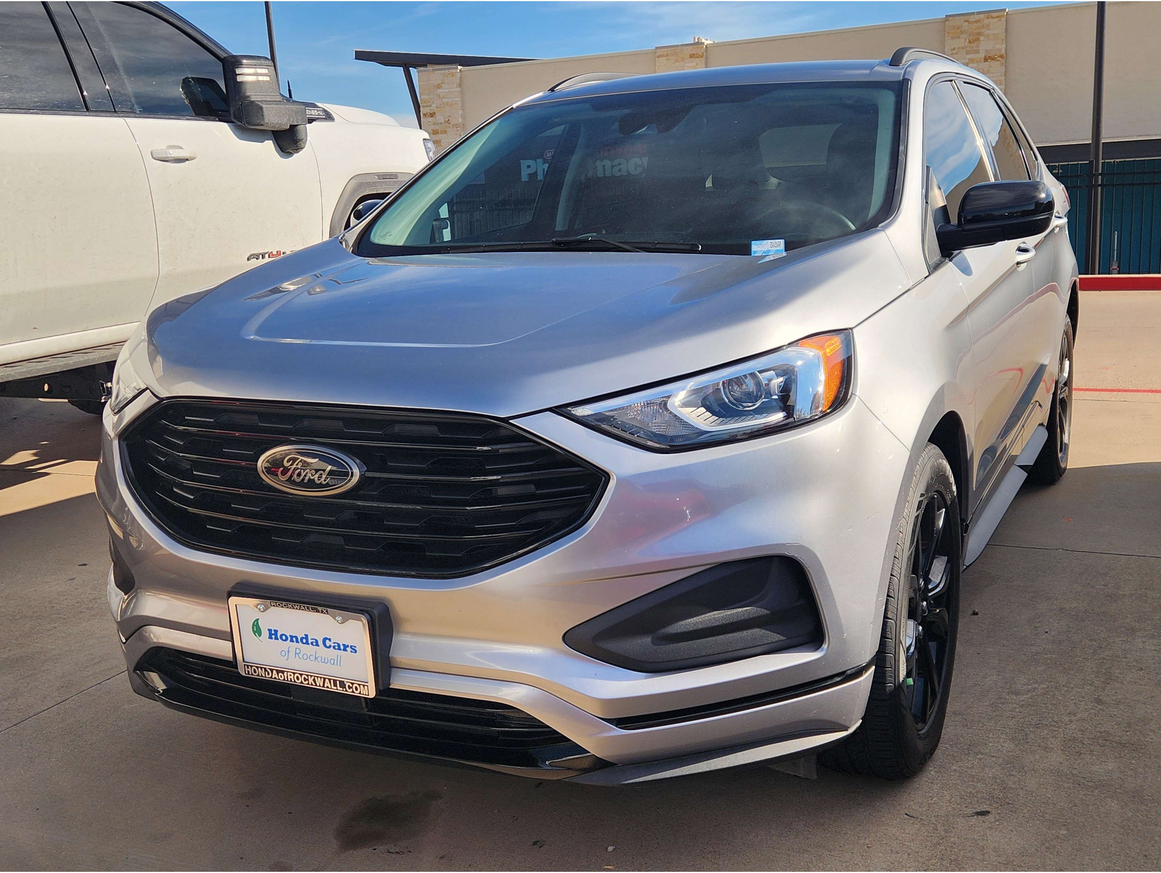 2022 Ford Edge SE's photo
