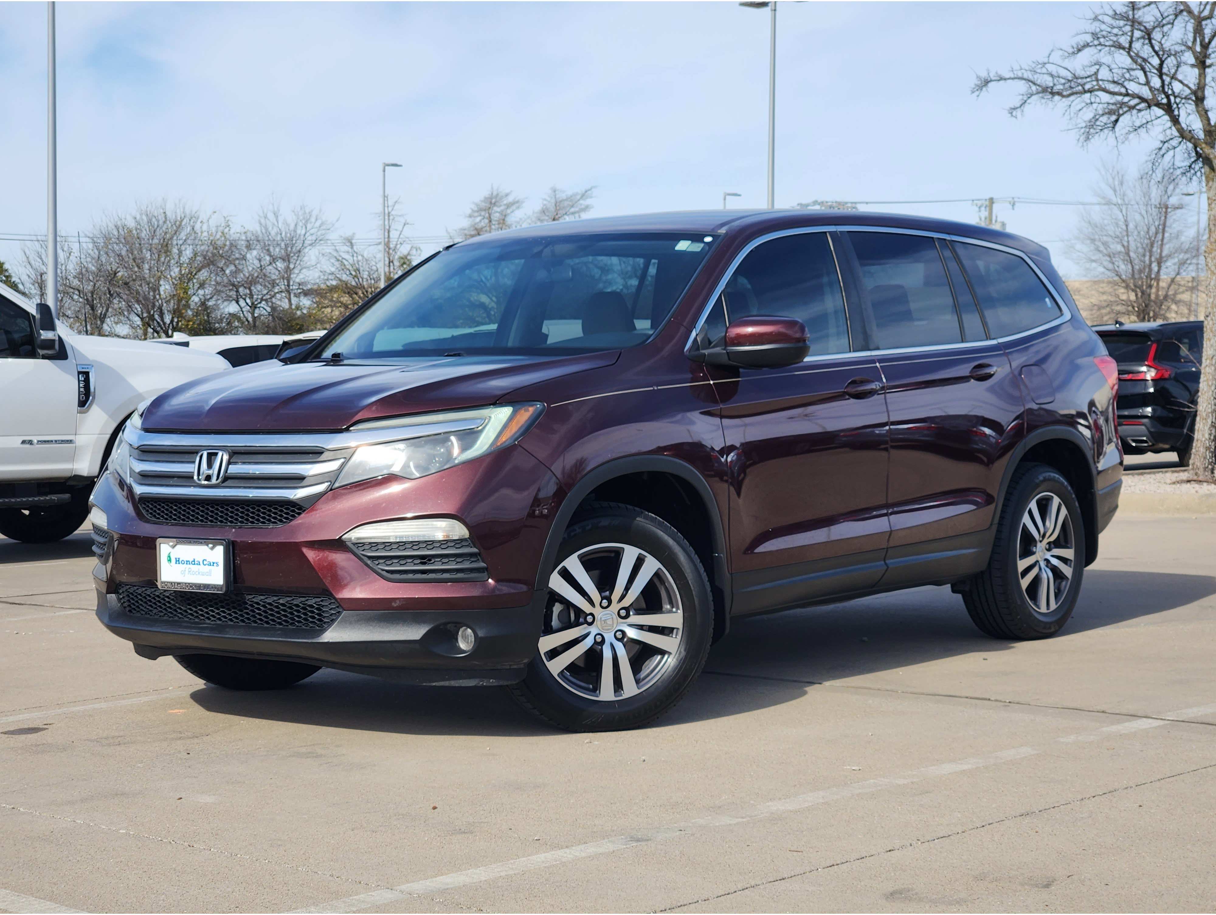 2016 Honda Pilot EX's photo
