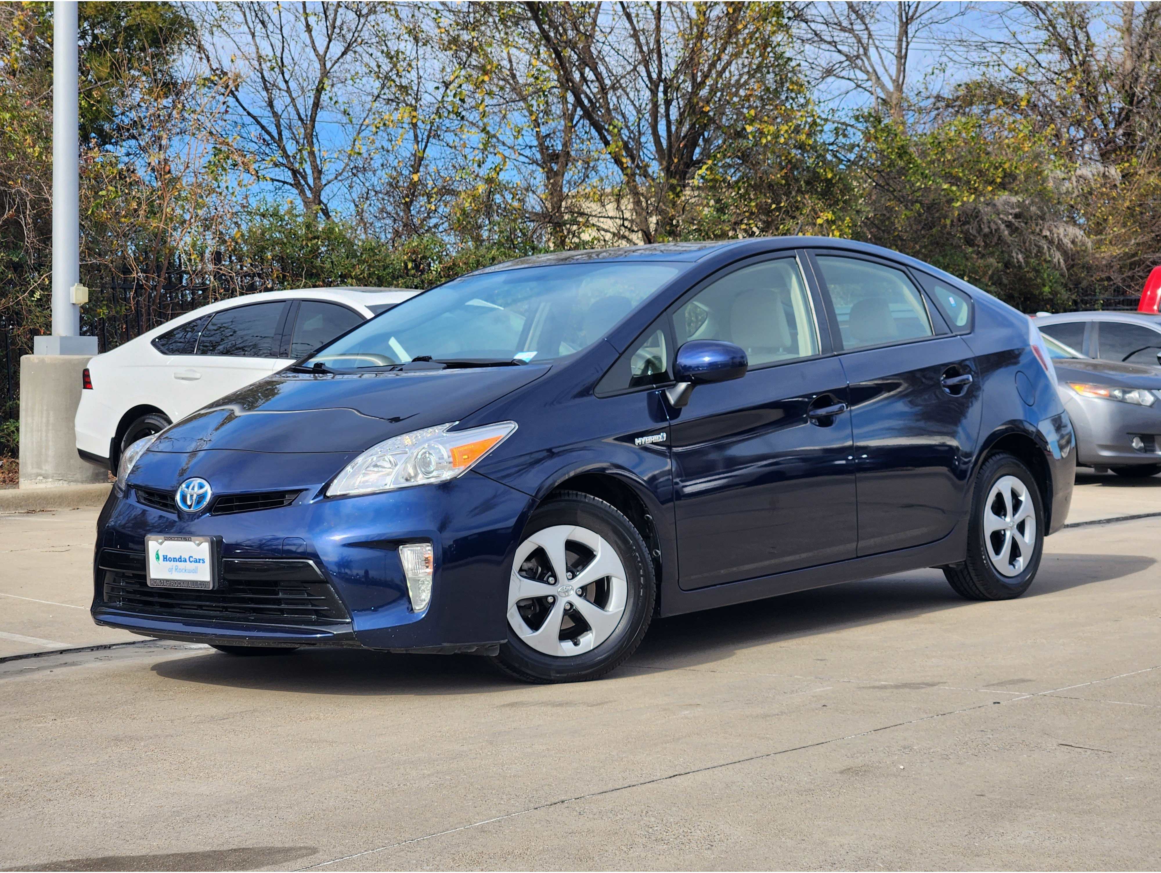 2013 Toyota Prius Two's photo