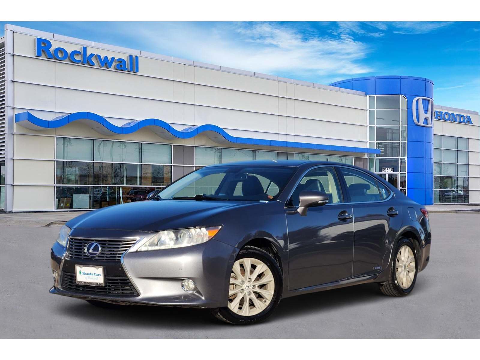 2013 Lexus ES 300h's photo