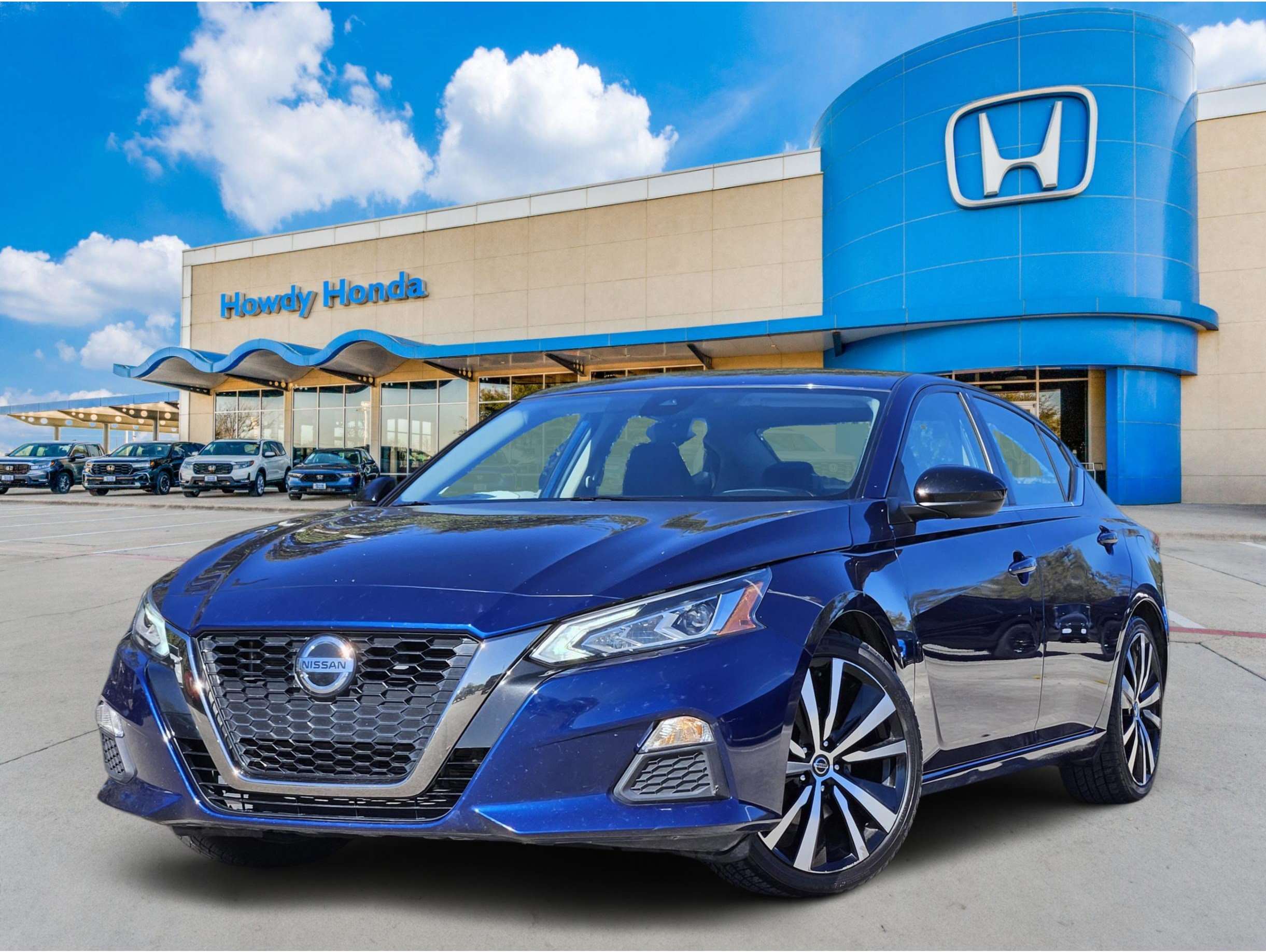 2022 Nissan Altima SR