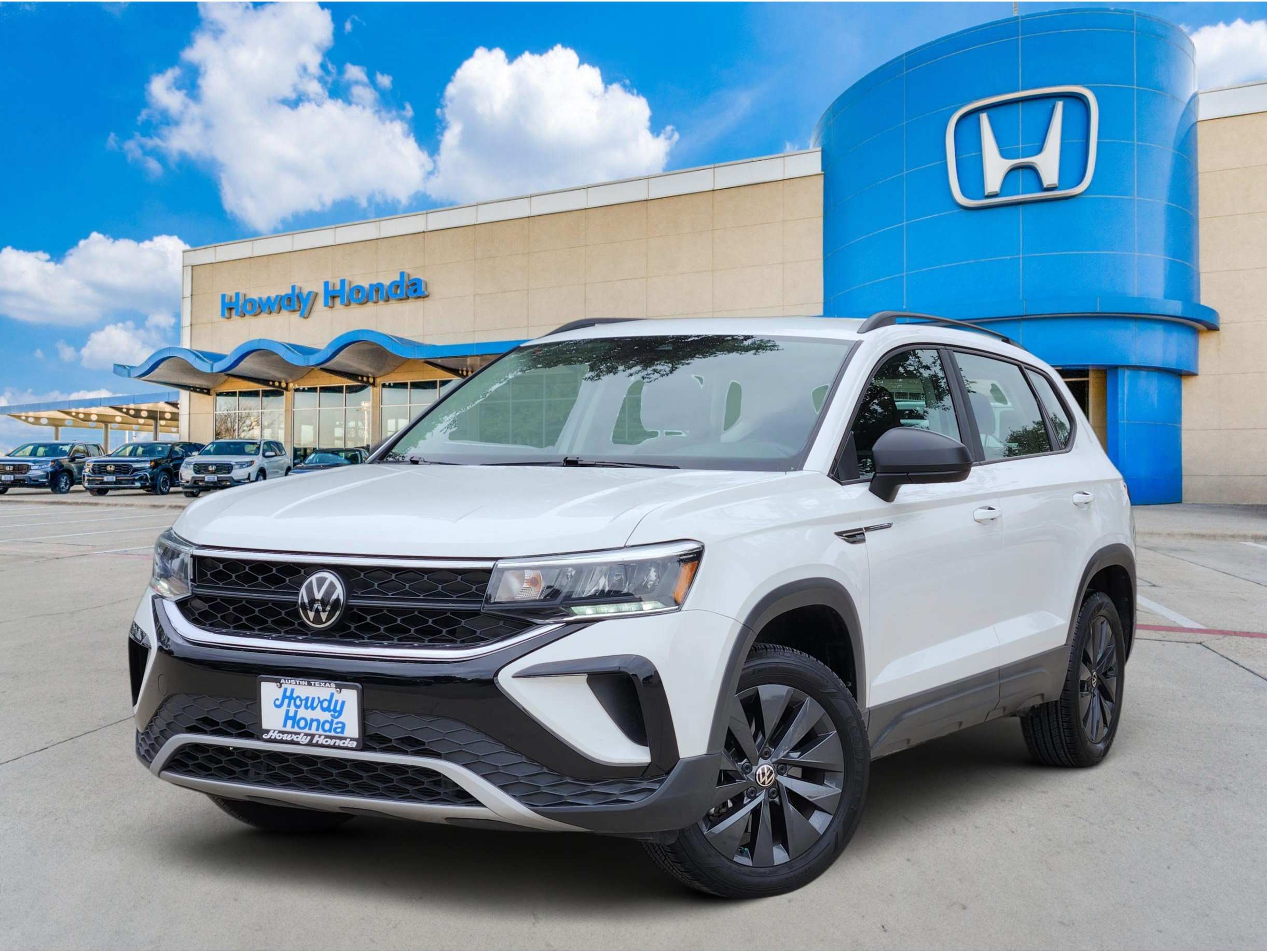 2024 Volkswagen Taos S's photo