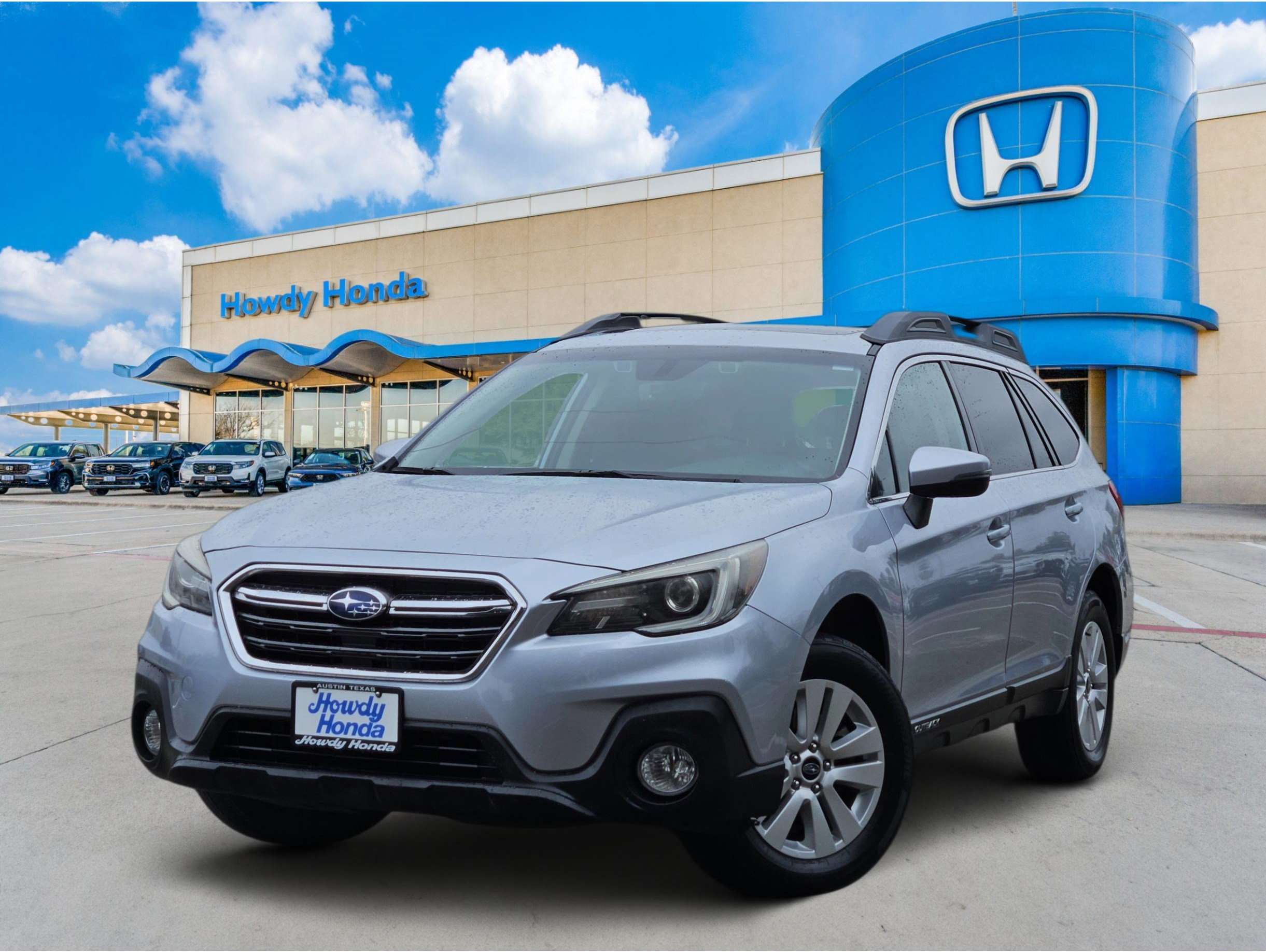 2019 Subaru Outback Premium's photo