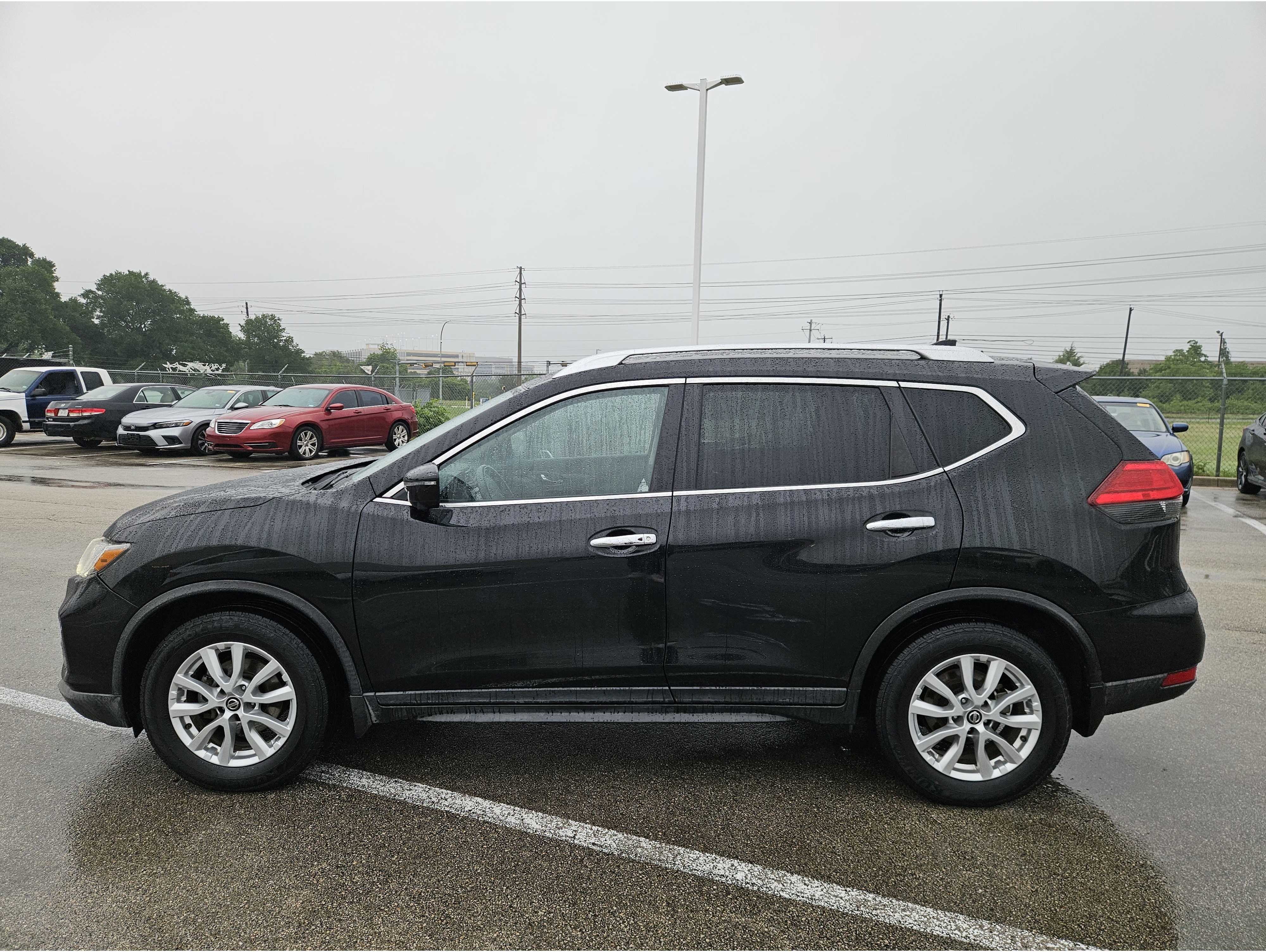 2017 Nissan Rogue SV
