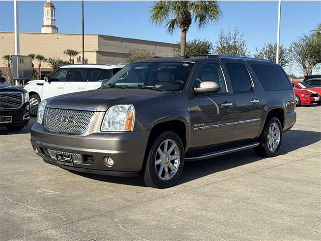 2013 GMC Yukon XL Denali's photo