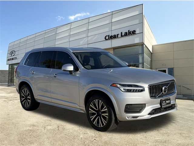 2020 Volvo XC90 Momentum's photo