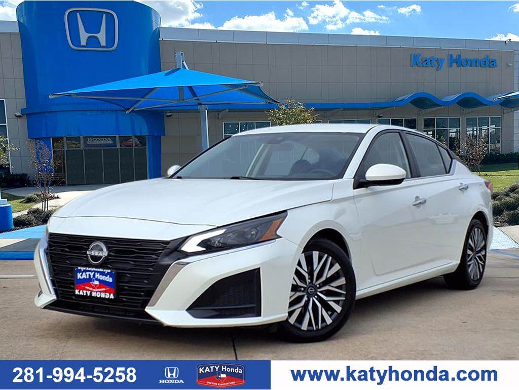 2023 Nissan Altima SV