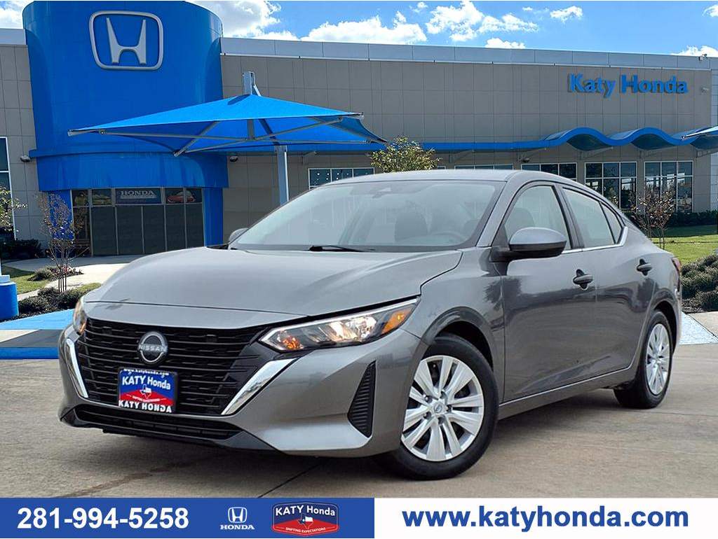 2024 Nissan Sentra S's photo