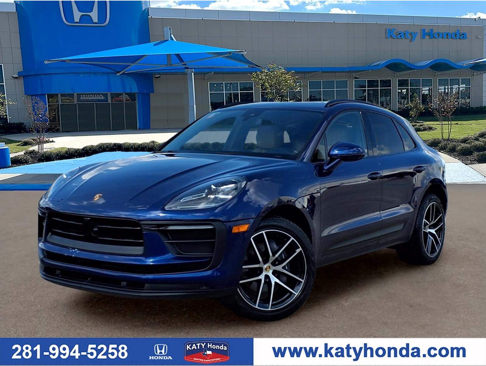 2022 Porsche Macan Base