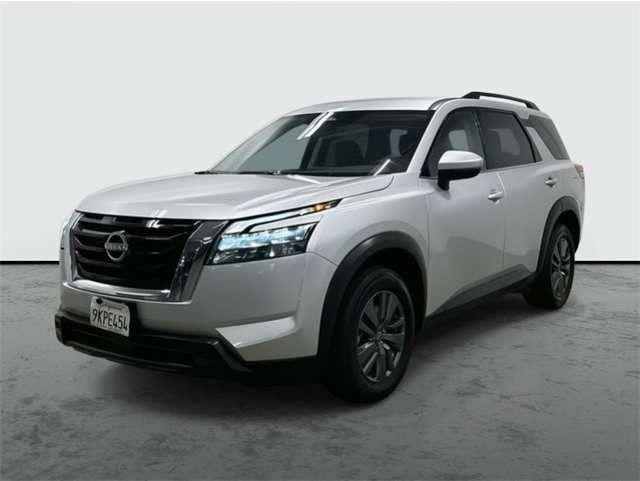 2024 Nissan Pathfinder SV's photo