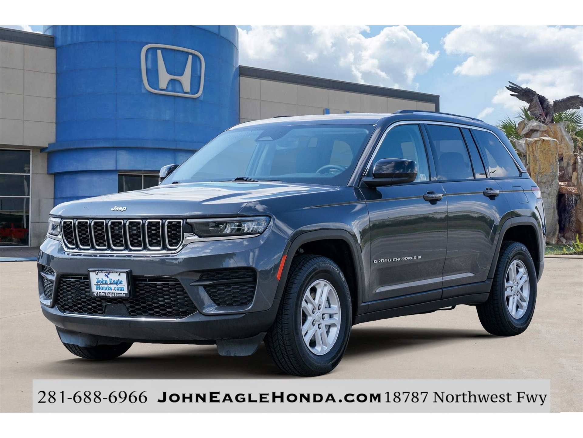 2023 Jeep Grand Cherokee Laredo's photo