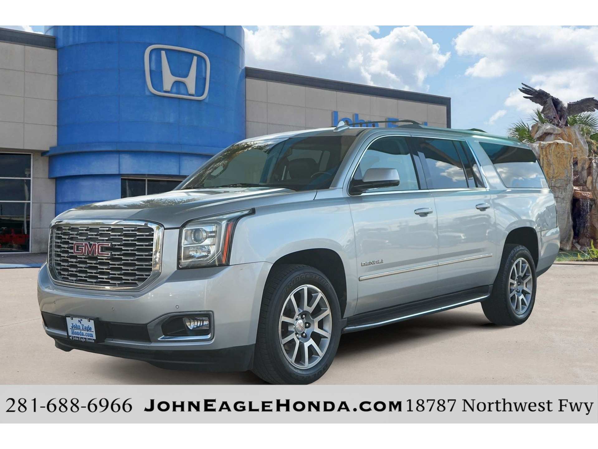2019 GMC Yukon XL Denali's photo