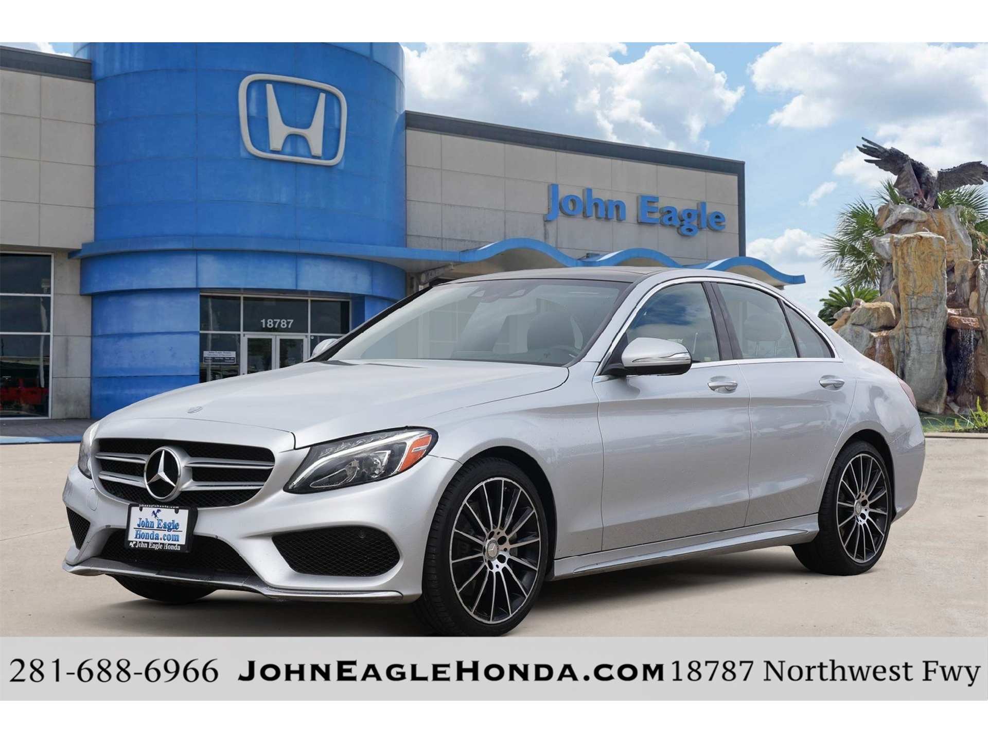 2015 Mercedes-Benz C-Class C400's photo