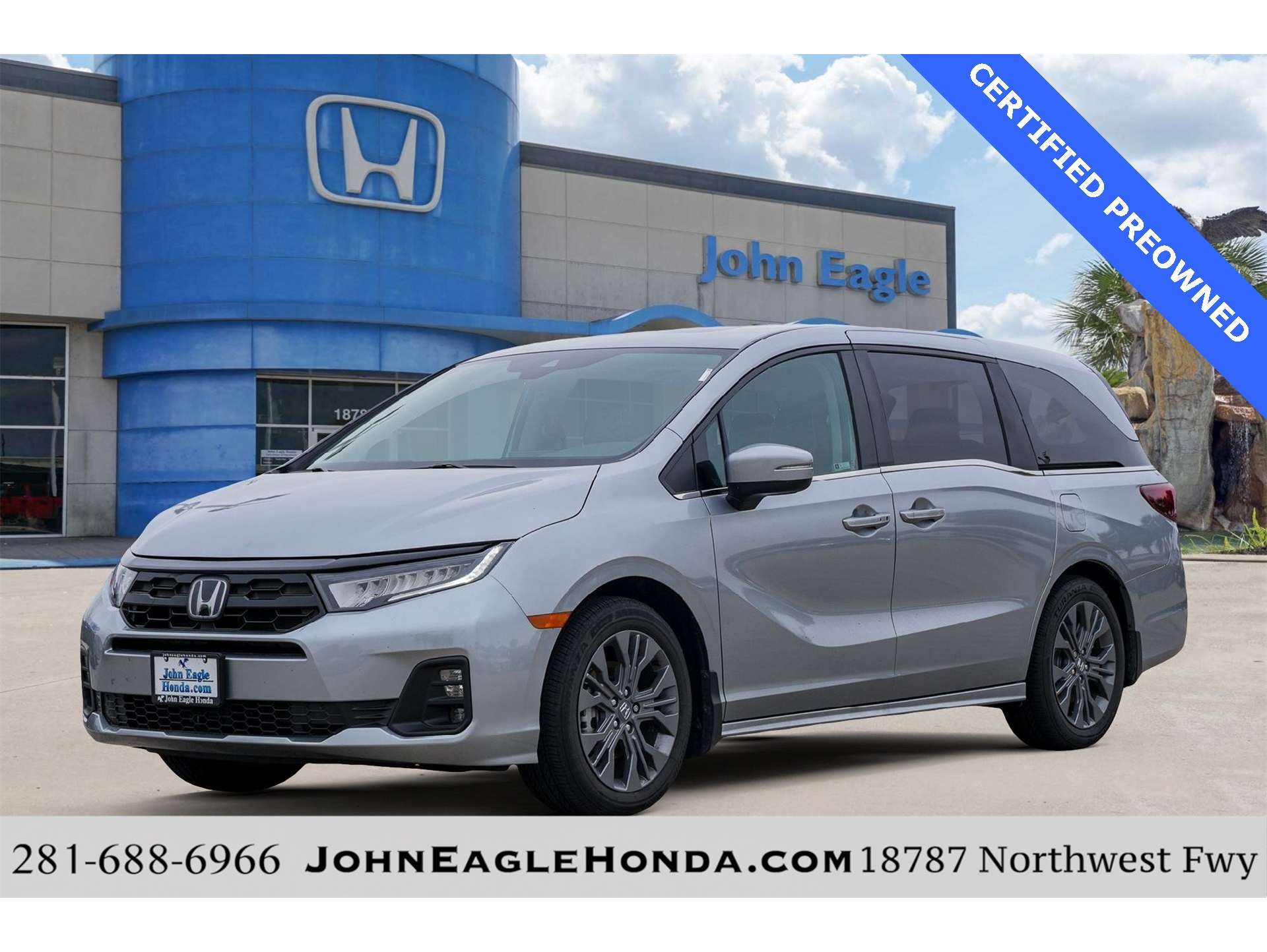 2026 Honda Odyssey Touring's photo