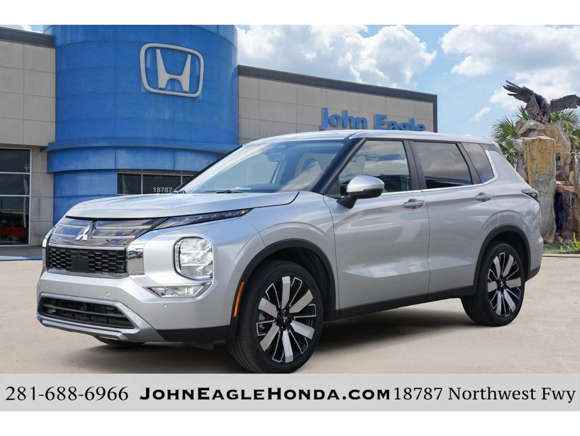 2025 Mitsubishi Outlander SE's photo