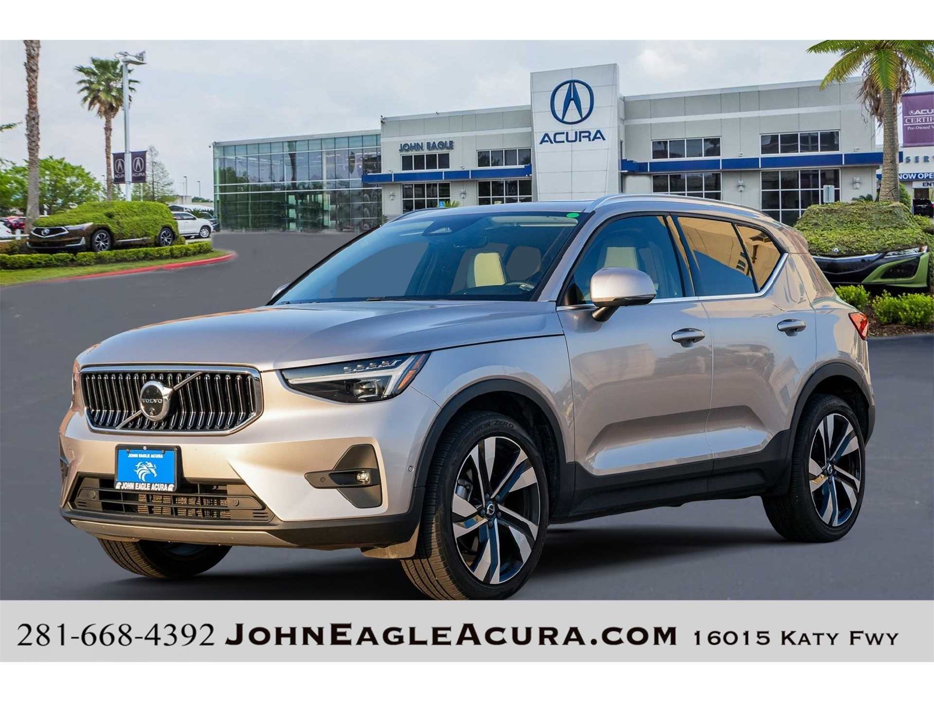 2024 Volvo XC40 Plus