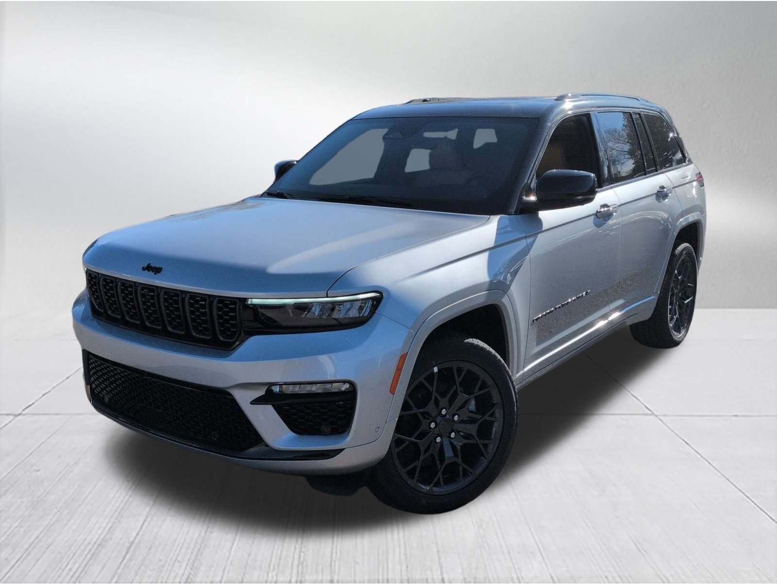 2025 Jeep Grand Cherokee Summit's photo