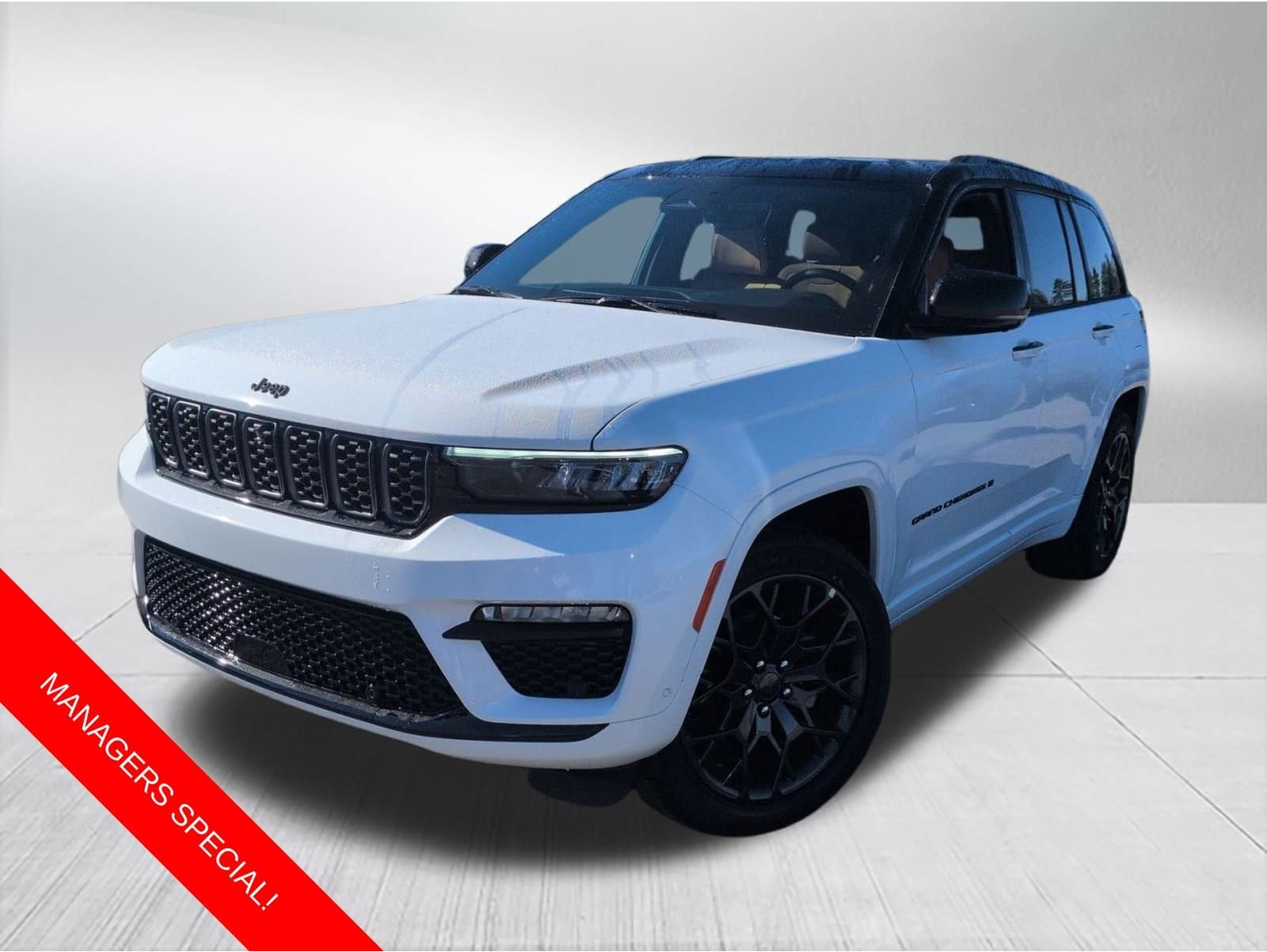 2025 Jeep Grand Cherokee Summit's photo