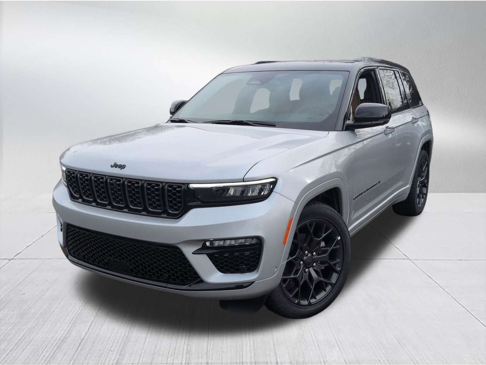 2025 Jeep Grand Cherokee Summit's photo
