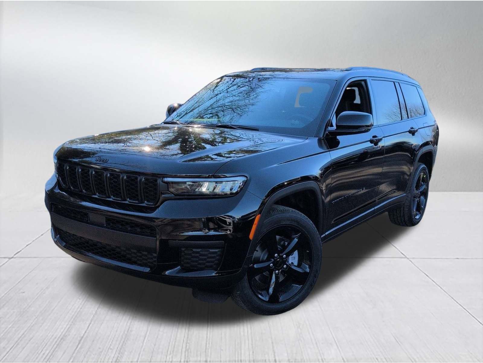 2025 Jeep Grand Cherokee L Altitude's photo