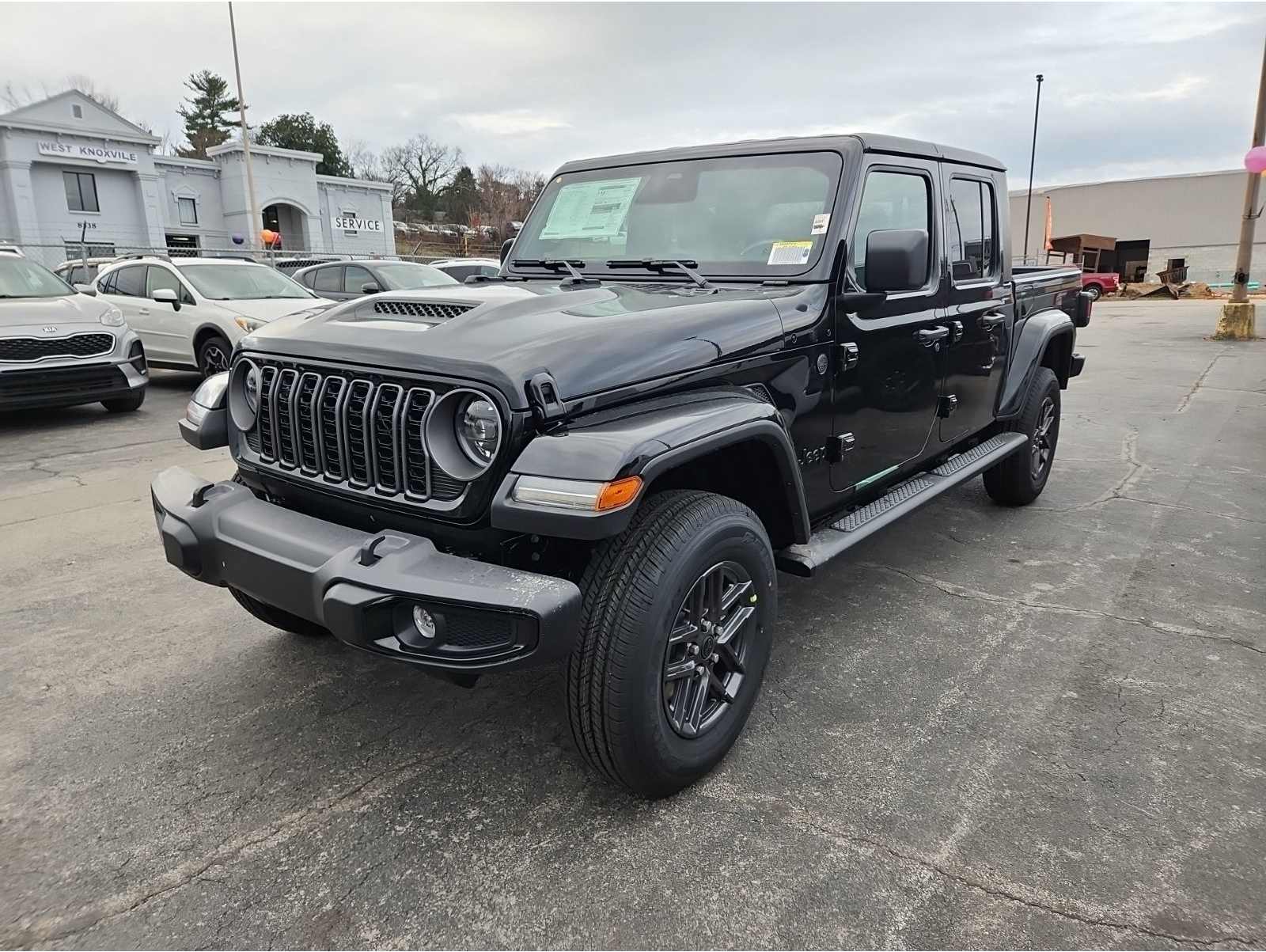 2026 Jeep Gladiator Sport S's photo