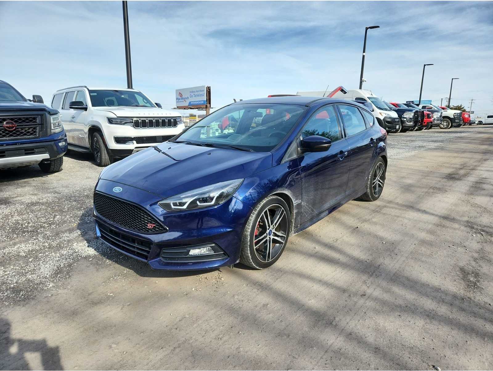 2017 Ford Focus ST's photo