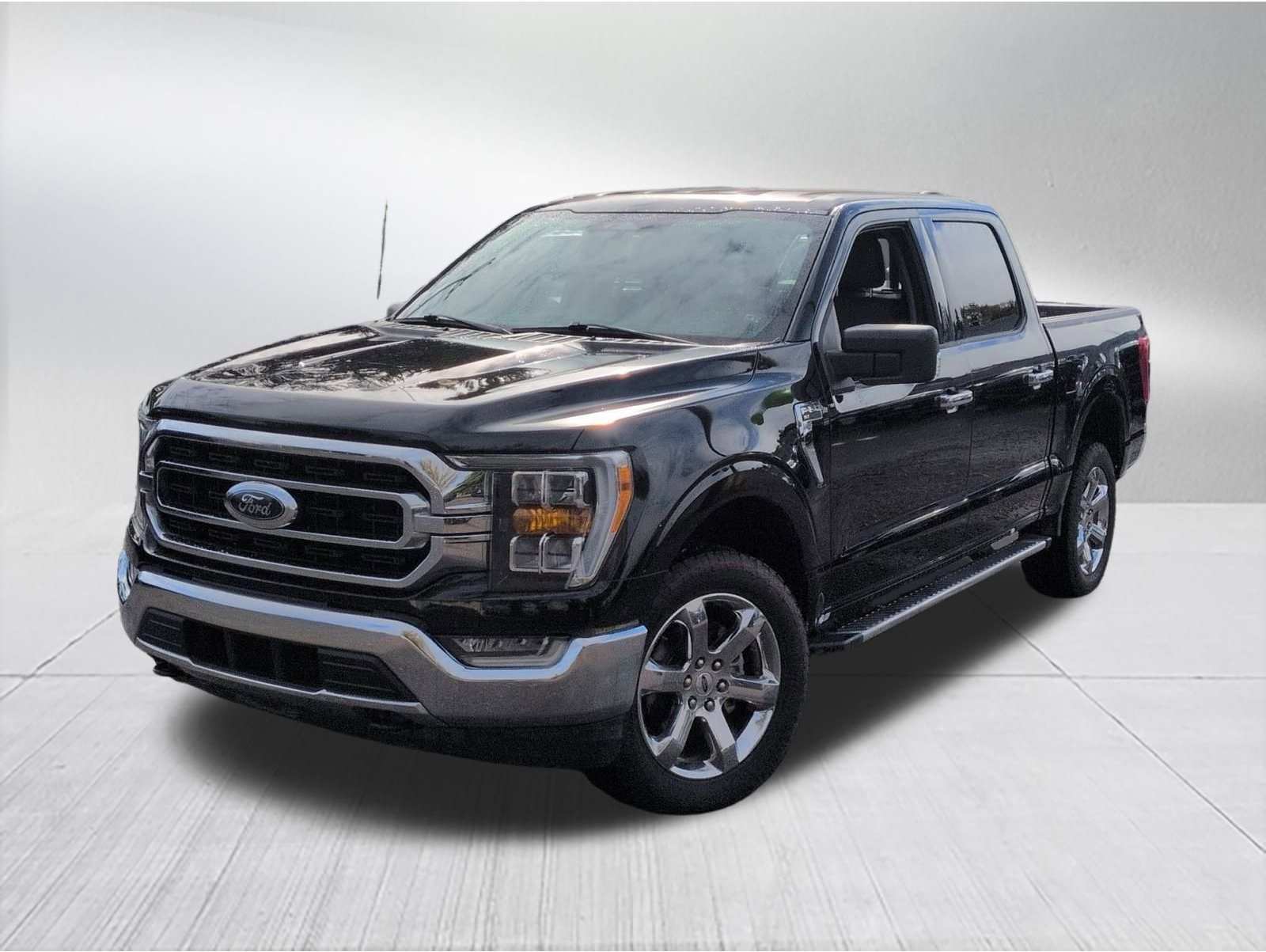 2022 Ford F-150 XLT's photo