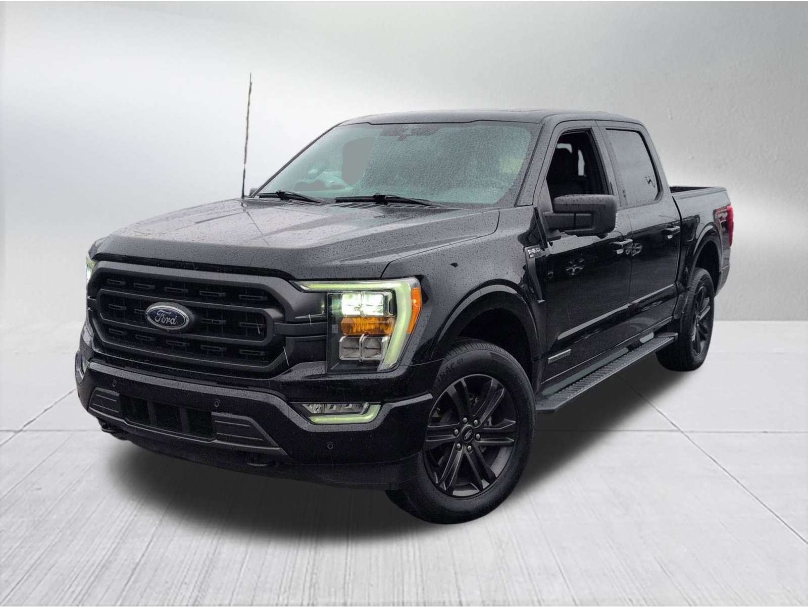 2021 Ford F-150 XLT's photo