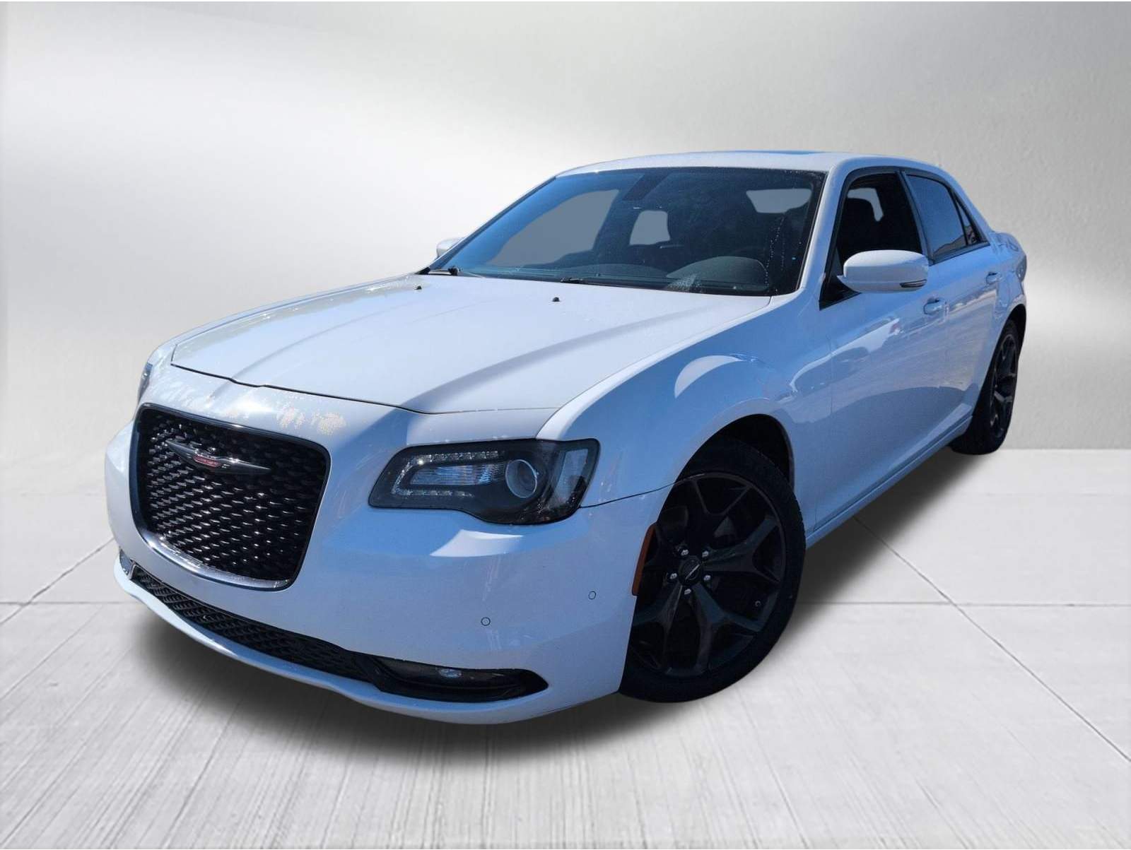 2022 Chrysler 300 S's photo