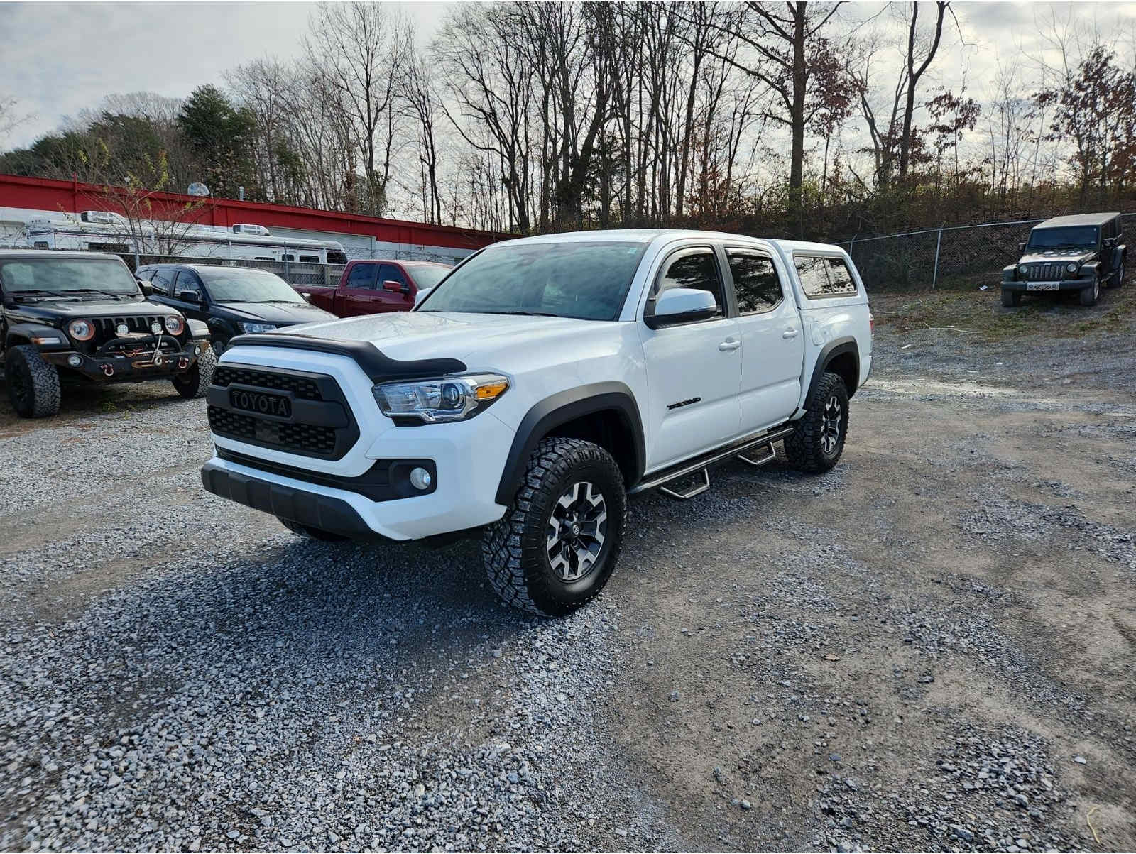 2023 Toyota Tacoma TRD Off Road's photo