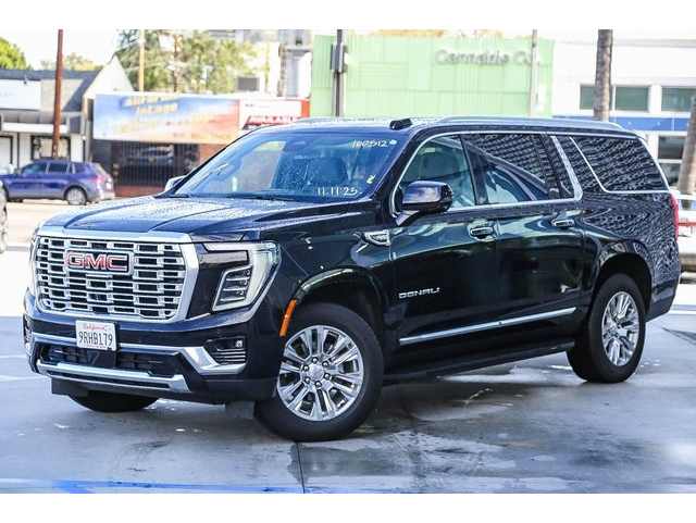 2025 GMC Yukon XL Denali's photo