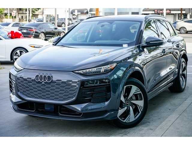 2025 Audi Q6 e-tron Premium Plus's photo