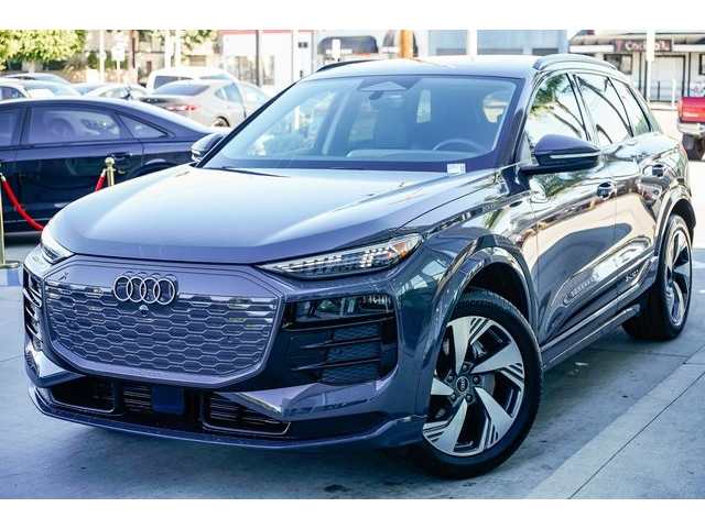2025 Audi Q6 e-tron Premium Plus's photo