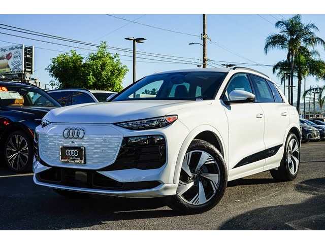 2025 Audi Q6 e-tron Premium Plus's photo
