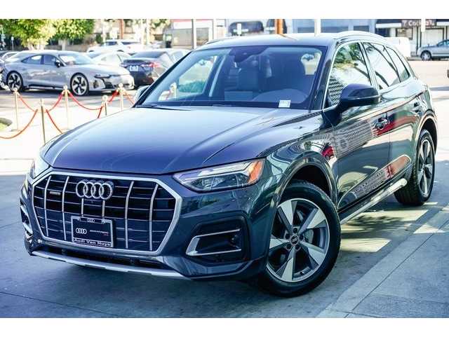 2022 Audi Q5 Premium Plus's photo
