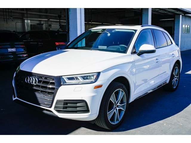 2020 Audi Q5 Premium Plus's photo