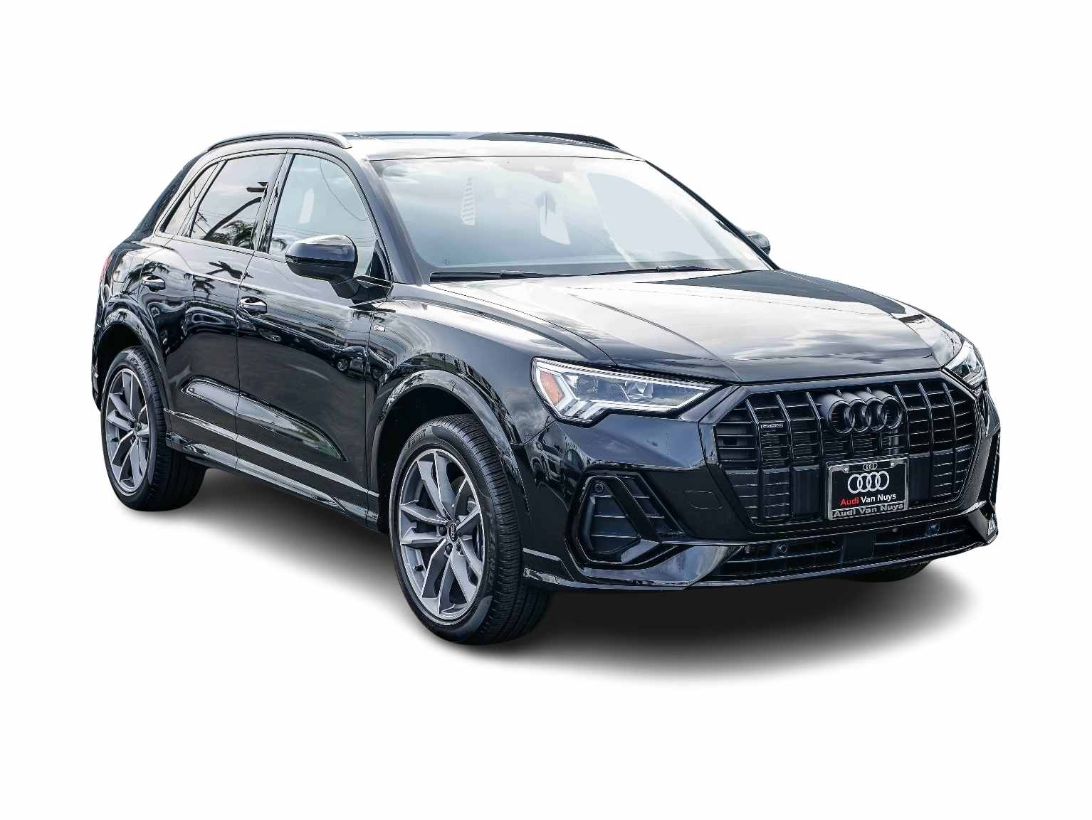 Thumbnail: 2025 Audi Q3 - 1