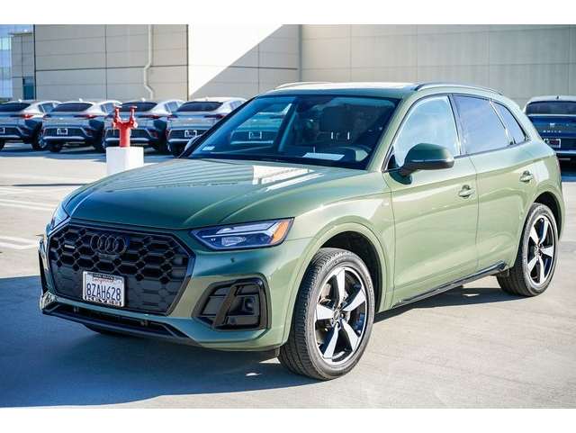 2022 Audi Q5 Premium Plus's photo