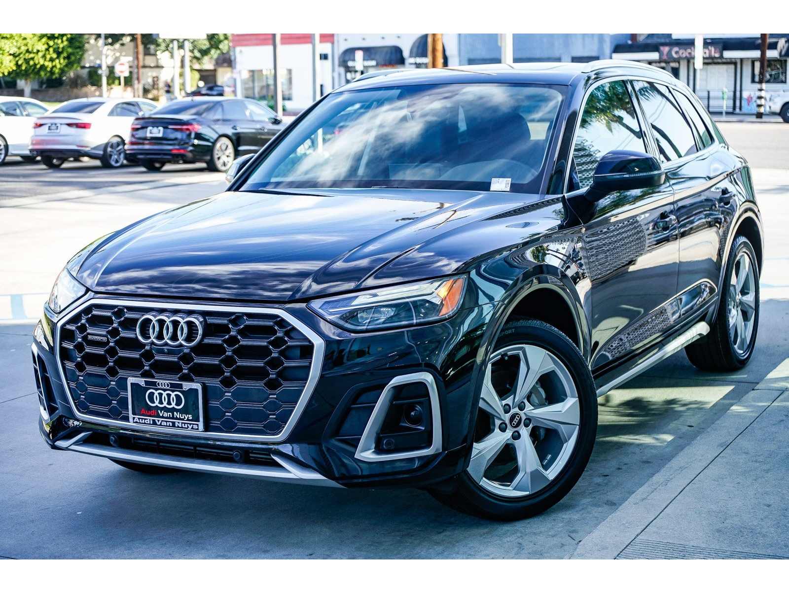 2023 Audi Q5 Premium Plus's photo