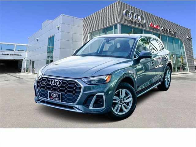 2023 Audi Q5 Premium's photo