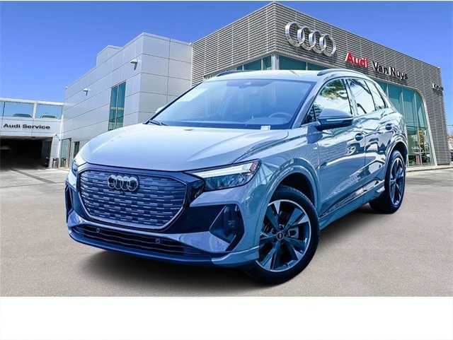 2024 Audi Q4 e-tron Premium's photo