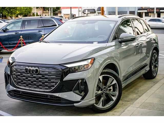 2024 Audi Q4 e-tron Premium Plus's photo