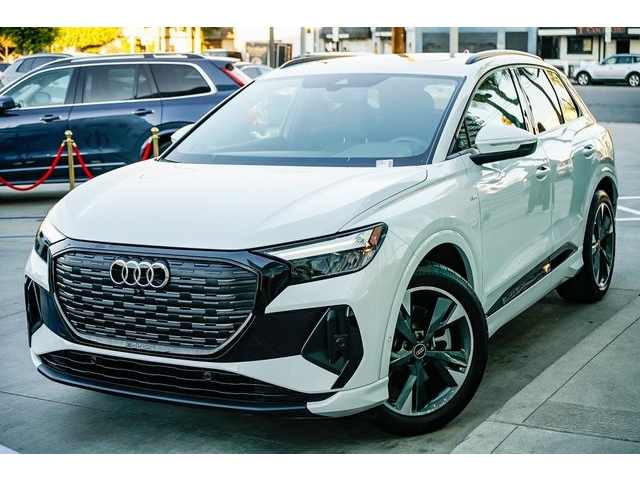 2024 Audi Q4 e-tron Premium Plus's photo