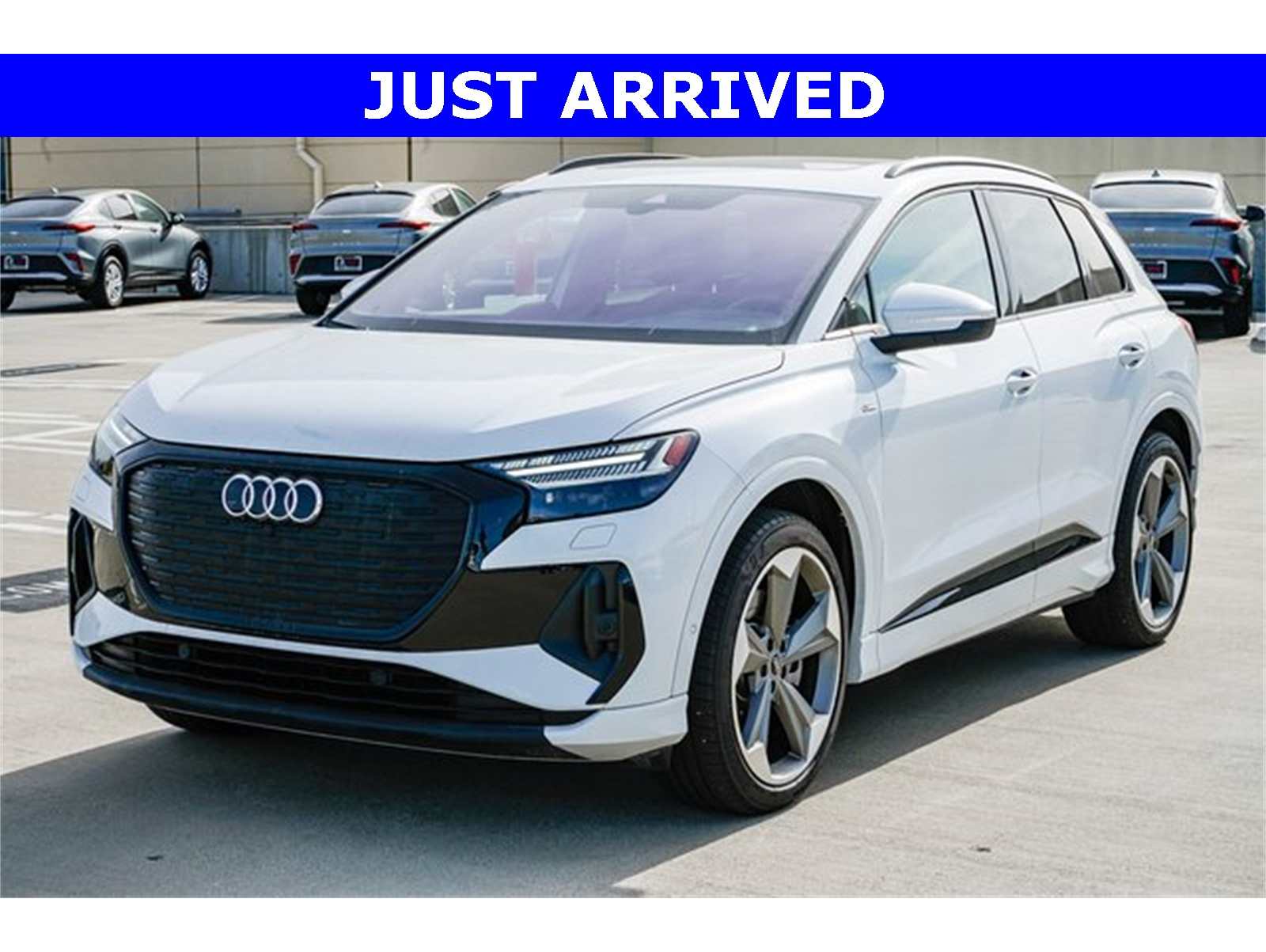 2024 Audi Q4 e-tron Prestige's photo