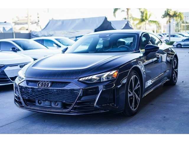 2023 Audi e-tron GT Premium Plus's photo