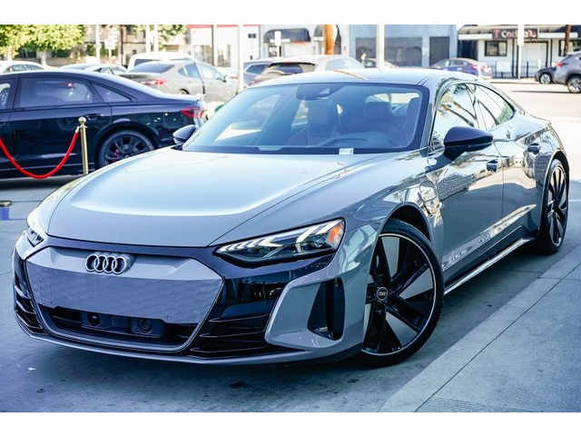 2024 Audi e-tron GT Prestige's photo