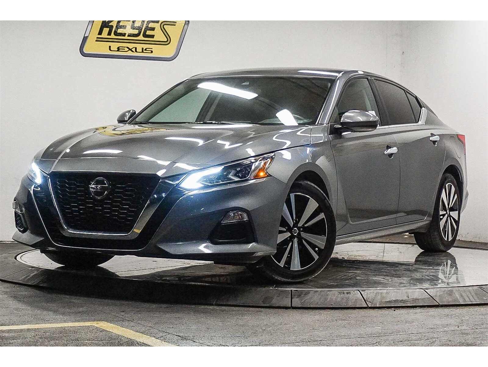 2022 Nissan Altima SV